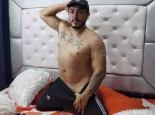 Xander_strong