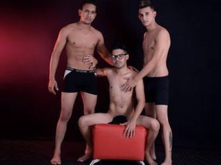 Xthreelatinhotx