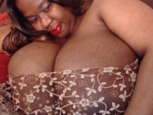 XxBoobsQueenX