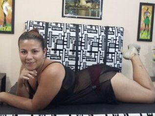 Yancellyhot