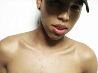 Yourboytoohotx